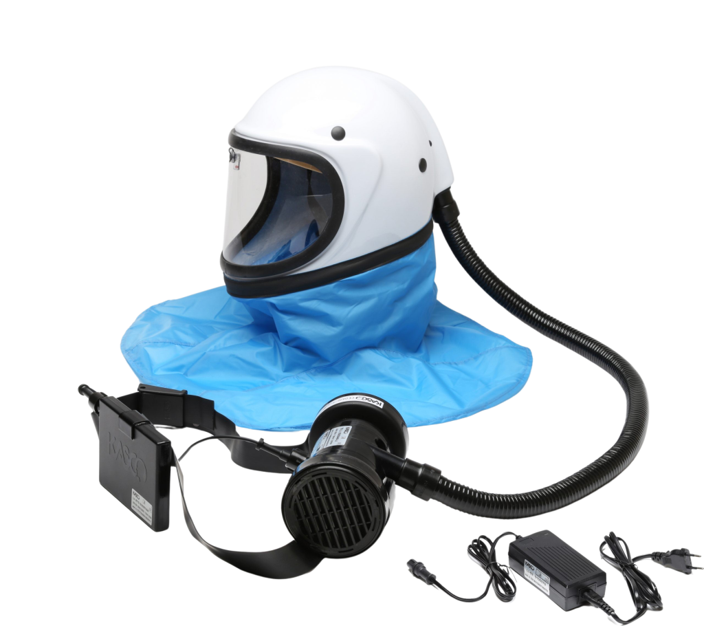 Casque K80 avec ventilation assistée. Fonctionne sur batterie, double cartouches filtrantes FFP3 et jauge de remplacement des filtres intégrée à la visière.